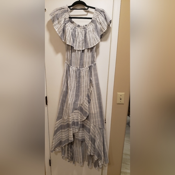 Express blue and white dress - Picture 1 of 3